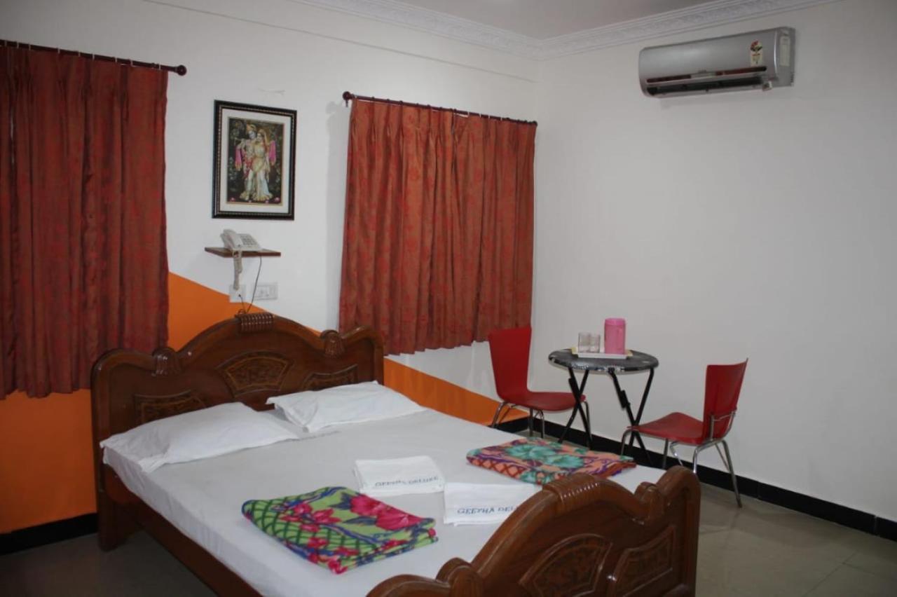 Hotel Sudhiksha Deluxe Rāmeswaram Buitenkant foto