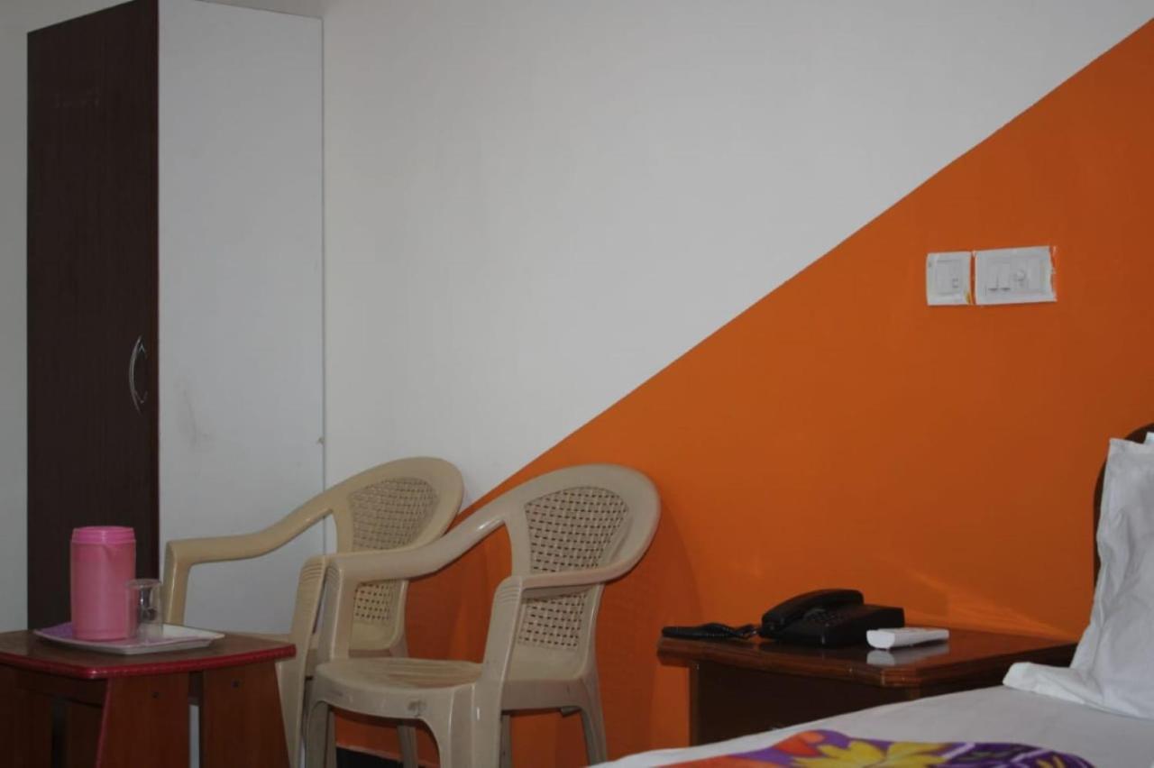 Hotel Sudhiksha Deluxe Rāmeswaram Buitenkant foto