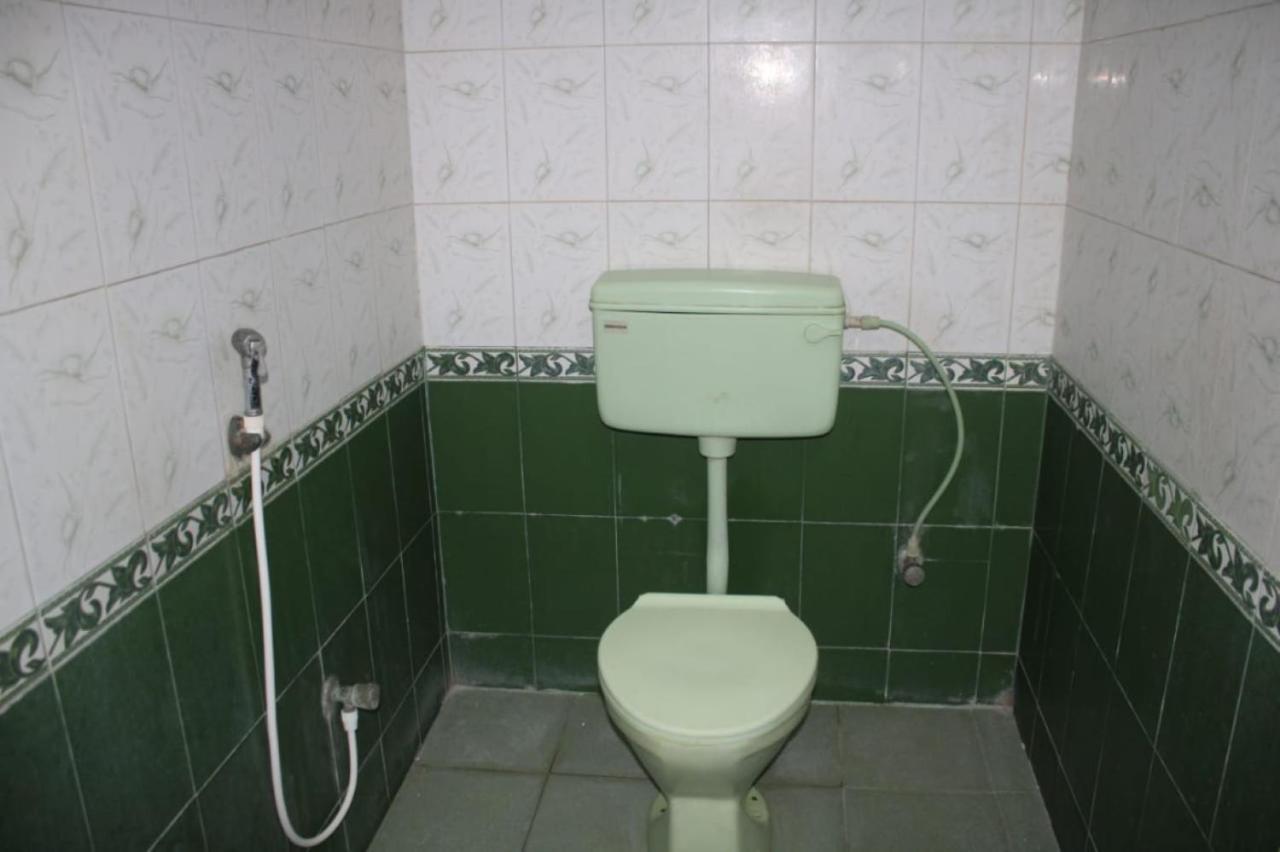 Hotel Sudhiksha Deluxe Rāmeswaram Buitenkant foto